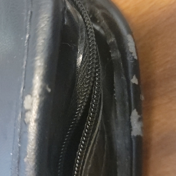 NIV Live: A Bible Experience the Complete Holy Bible on CDs - Picture 5 of 8